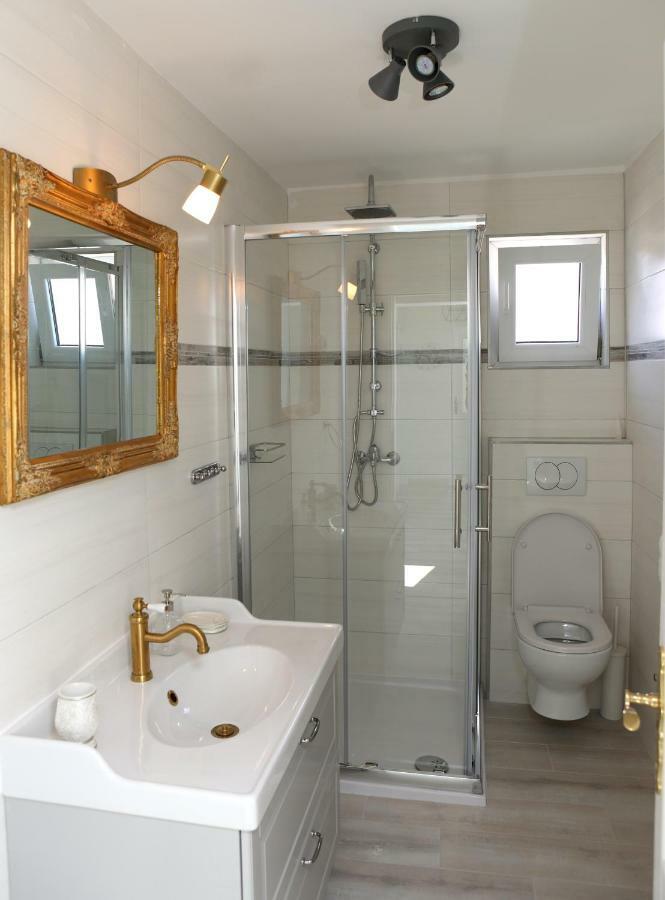 Sweet Suite With Free Private Parking Pula Ngoại thất bức ảnh