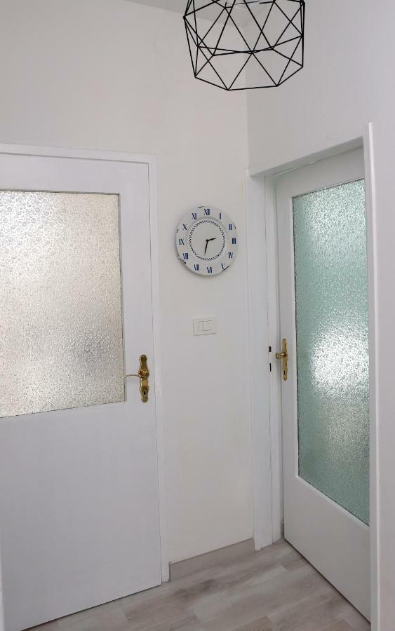 Sweet Suite With Free Private Parking Pula Ngoại thất bức ảnh