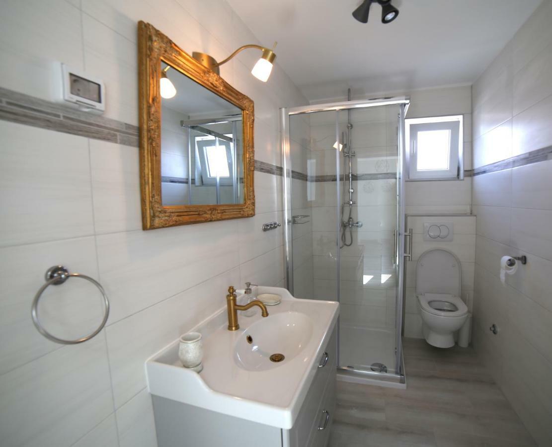 Sweet Suite With Free Private Parking Pula Ngoại thất bức ảnh